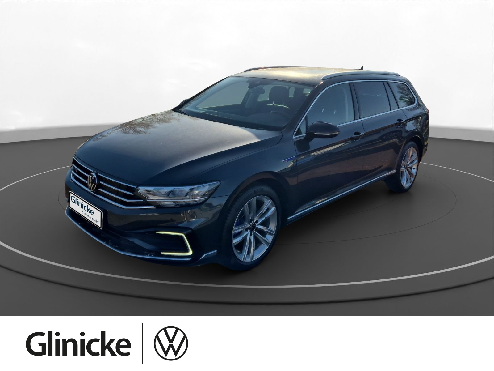 Passat Variant 1.4 eTSI GTE Navi AHK Pano Kamera SiHz DSG