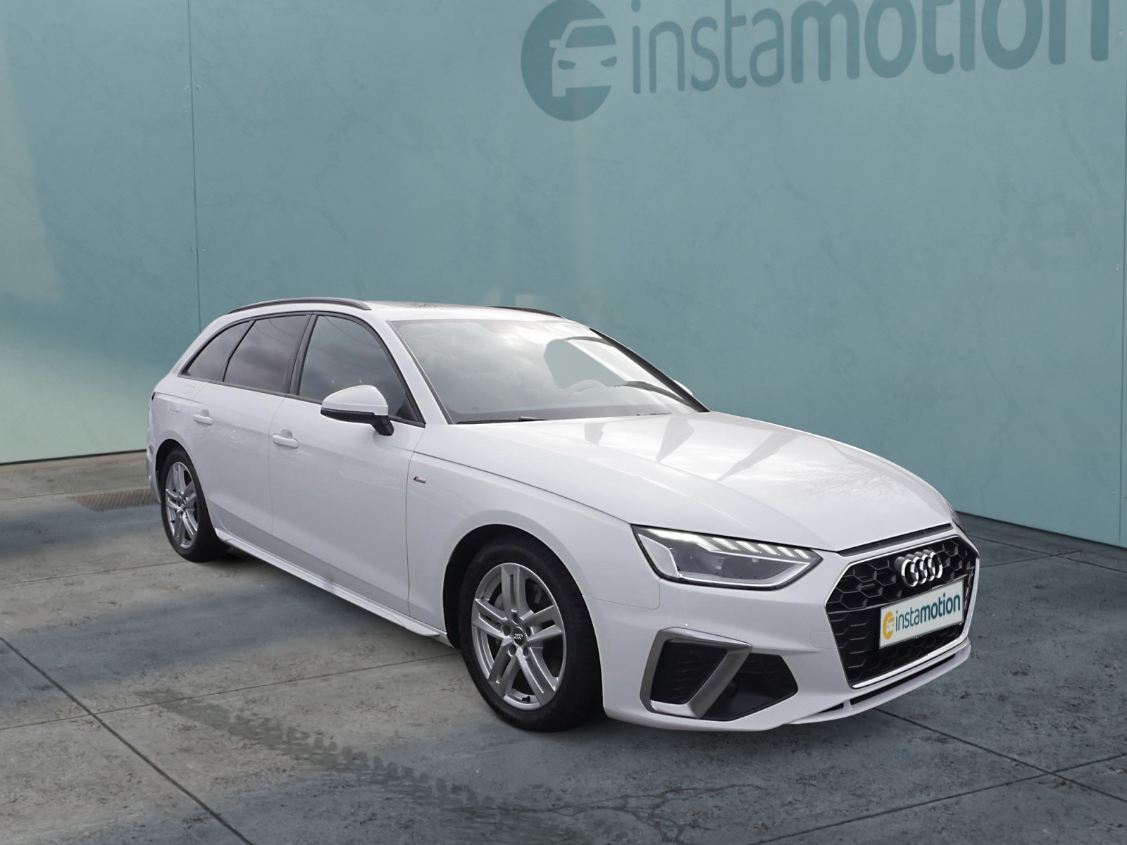 Audi A4 Avant 40 TDI qu S line