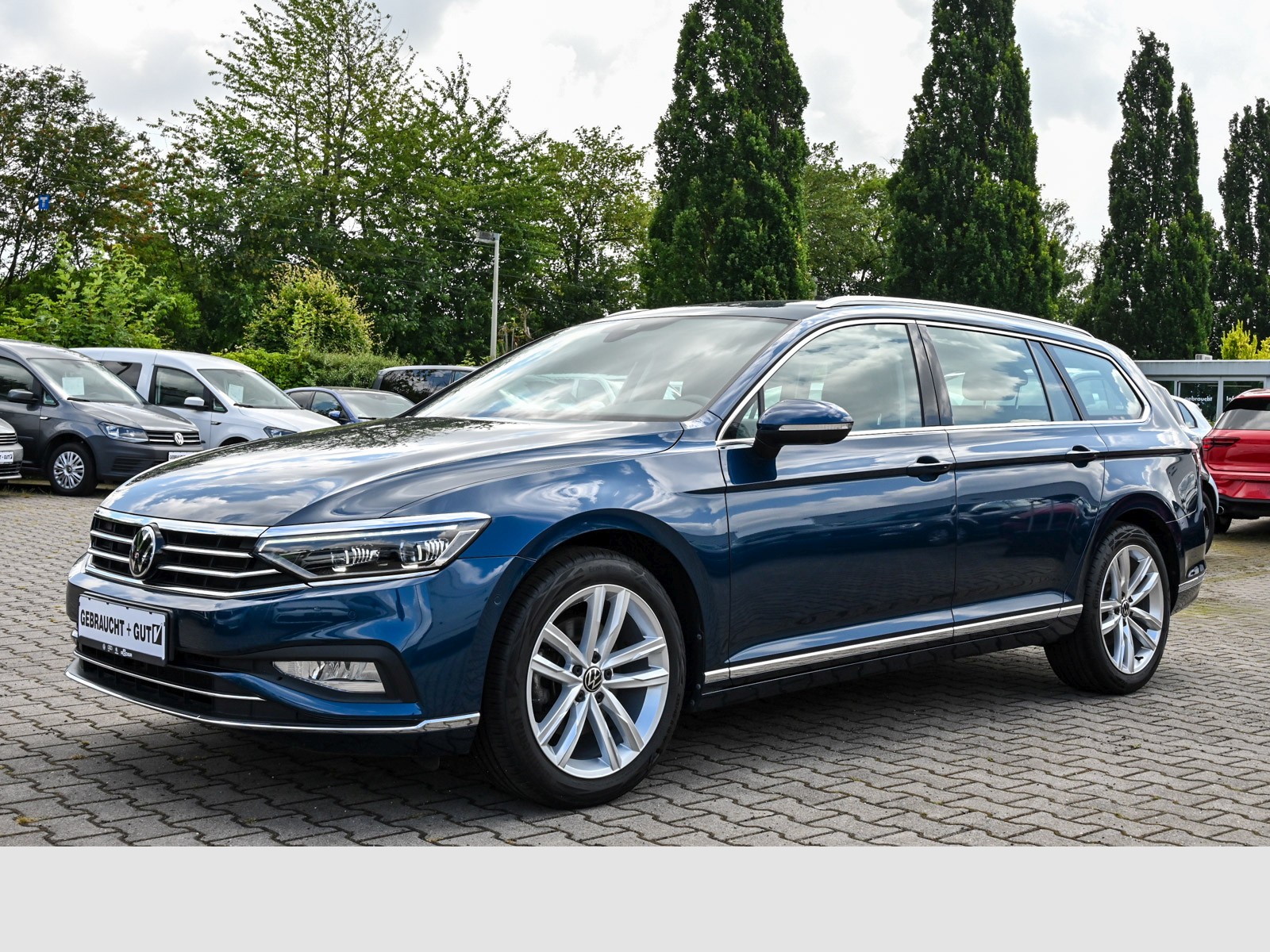 Passat Variant 2.0 TDI Elegance 360°Kam AHK LM18