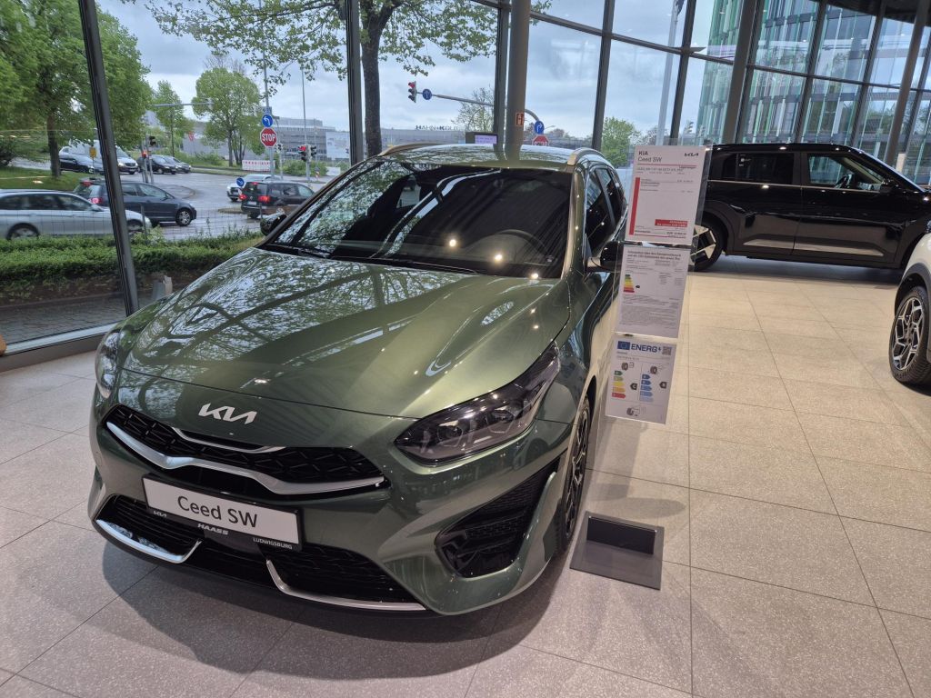 Ceed SW 1.5 T-GDI DCT7 OPF GT Line (CD)
