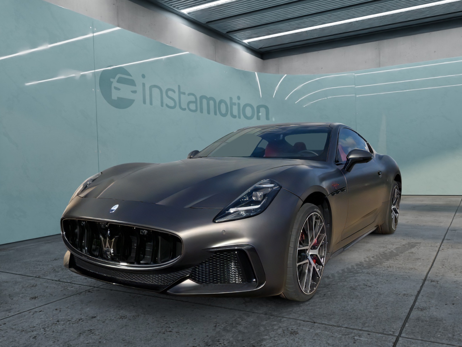 Maserati Granturismo TROFEO MY24 Grigio&Rosso max Pakete