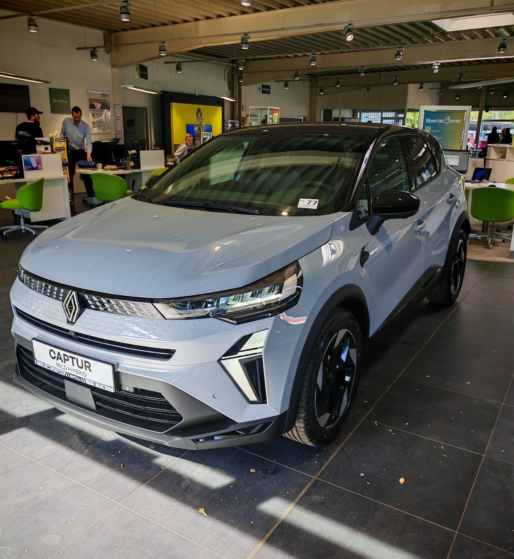Captur Techno Mild Hybrid 160 EDC