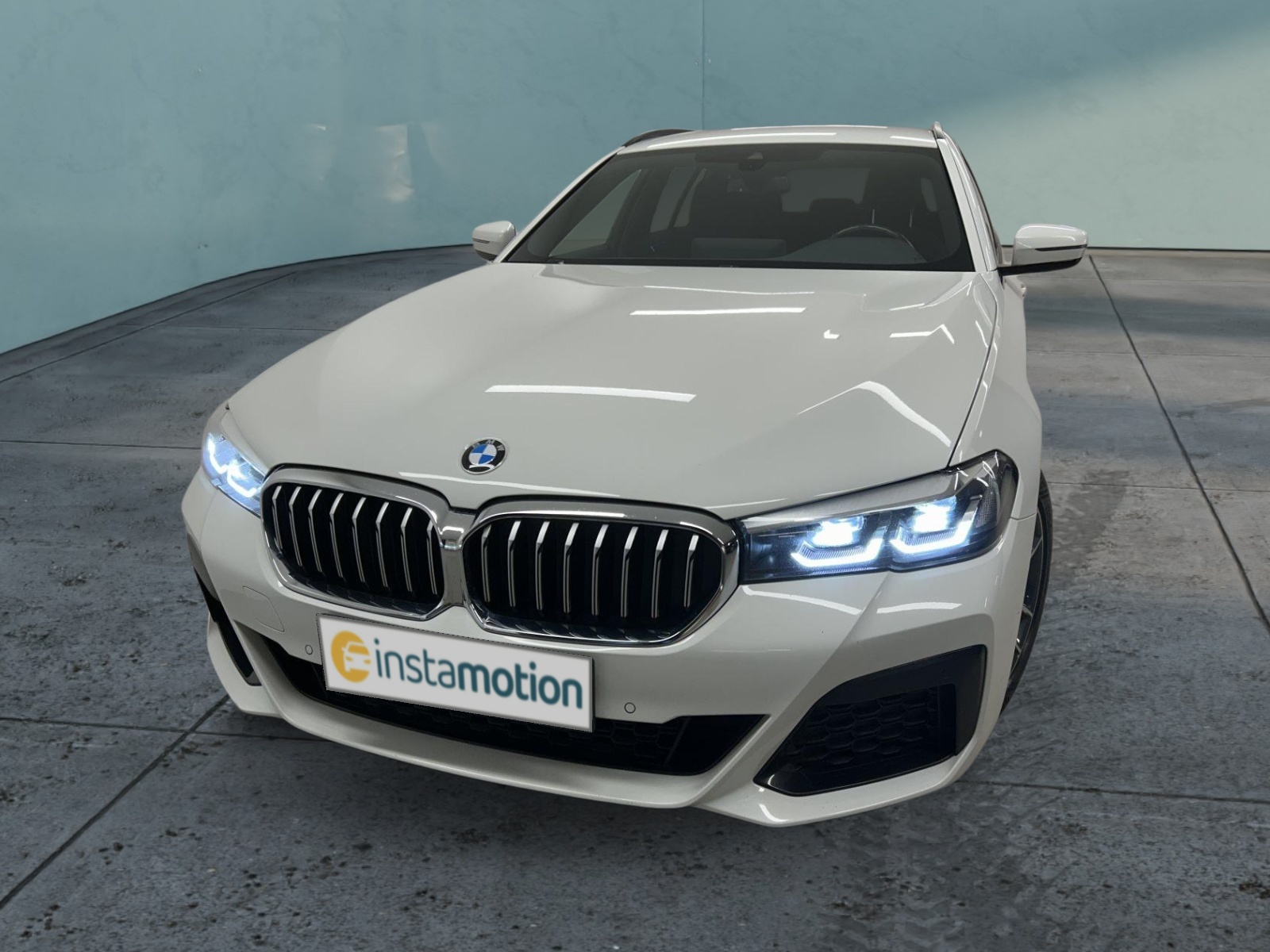 520d xDrive Touring M Sportpaket HiFi WLAN AHK Parkass. Live Cockpit prof.