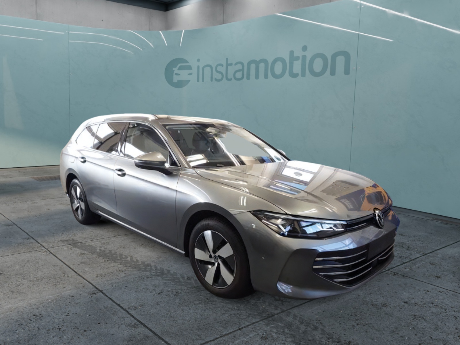 Passat Variant Business 1.5 eTSI DSG HuD Navi 36
