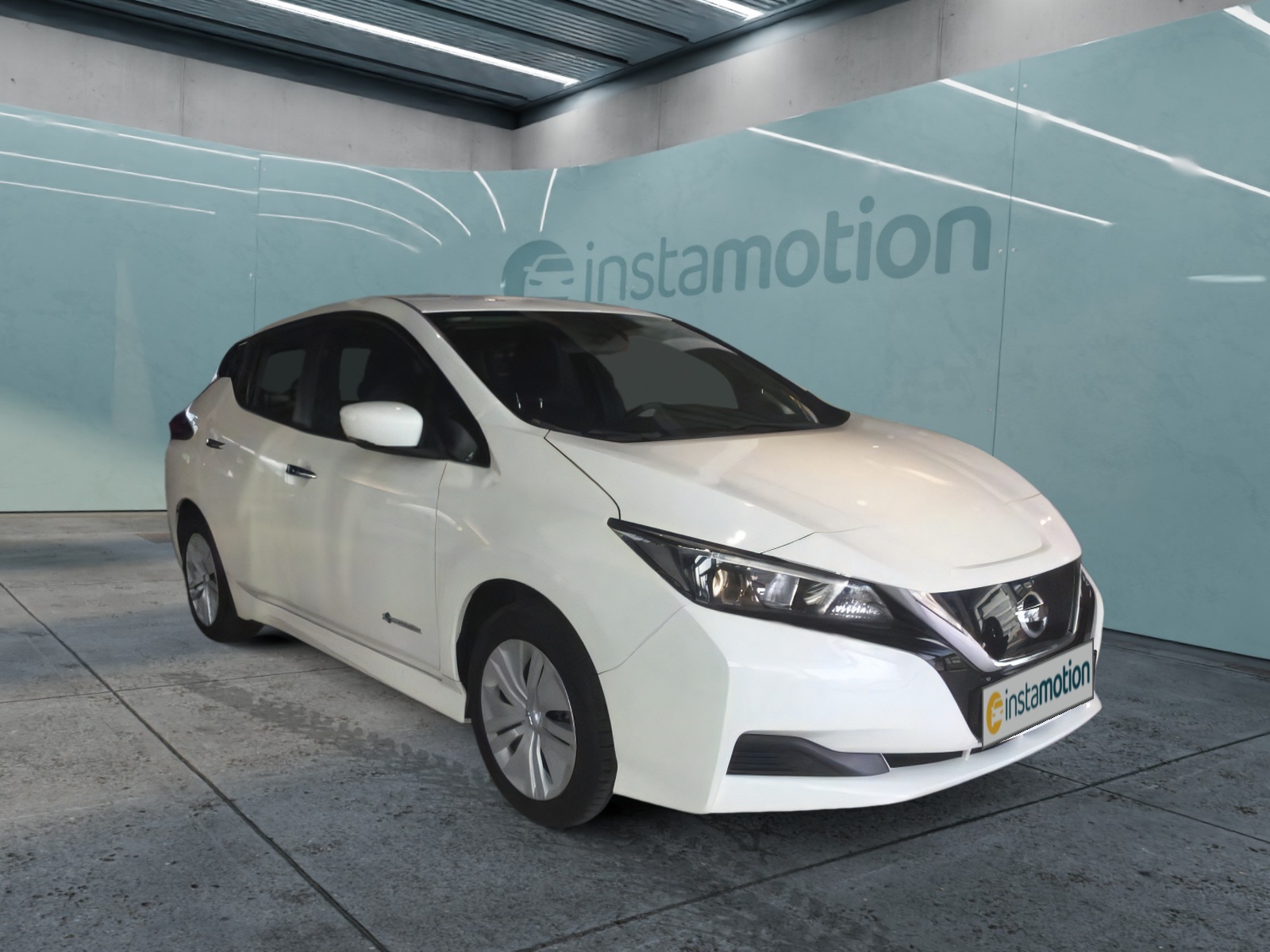 Nissan Leaf ZE1