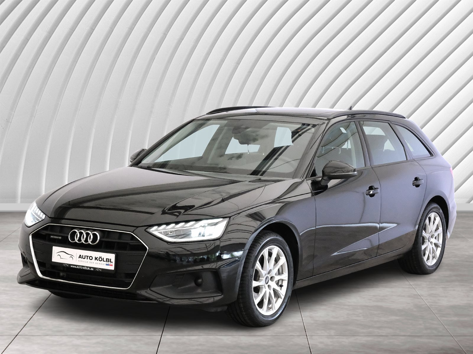 A4 Avant 40 TDI quattro basis PANO AHK NAVI LED
