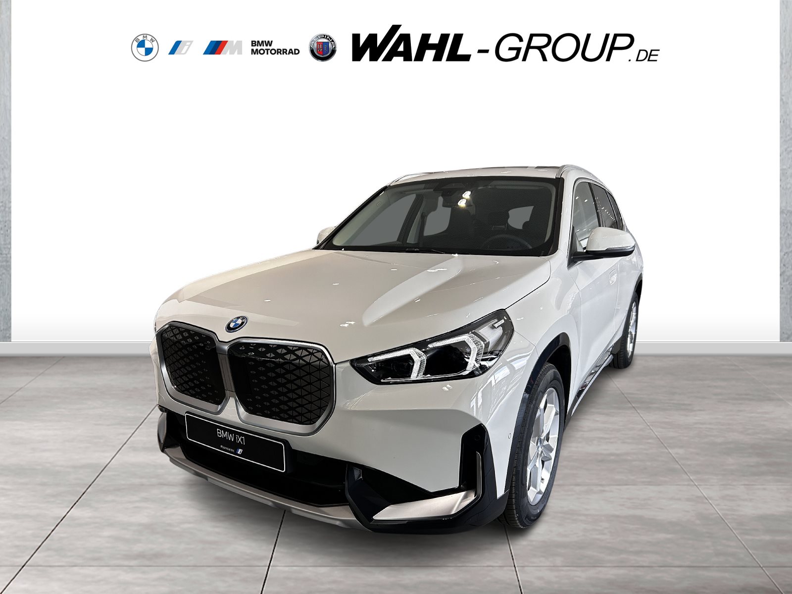 iX1 eDrive20 xLine Panorama AHK Adapt LED Navi Luxury