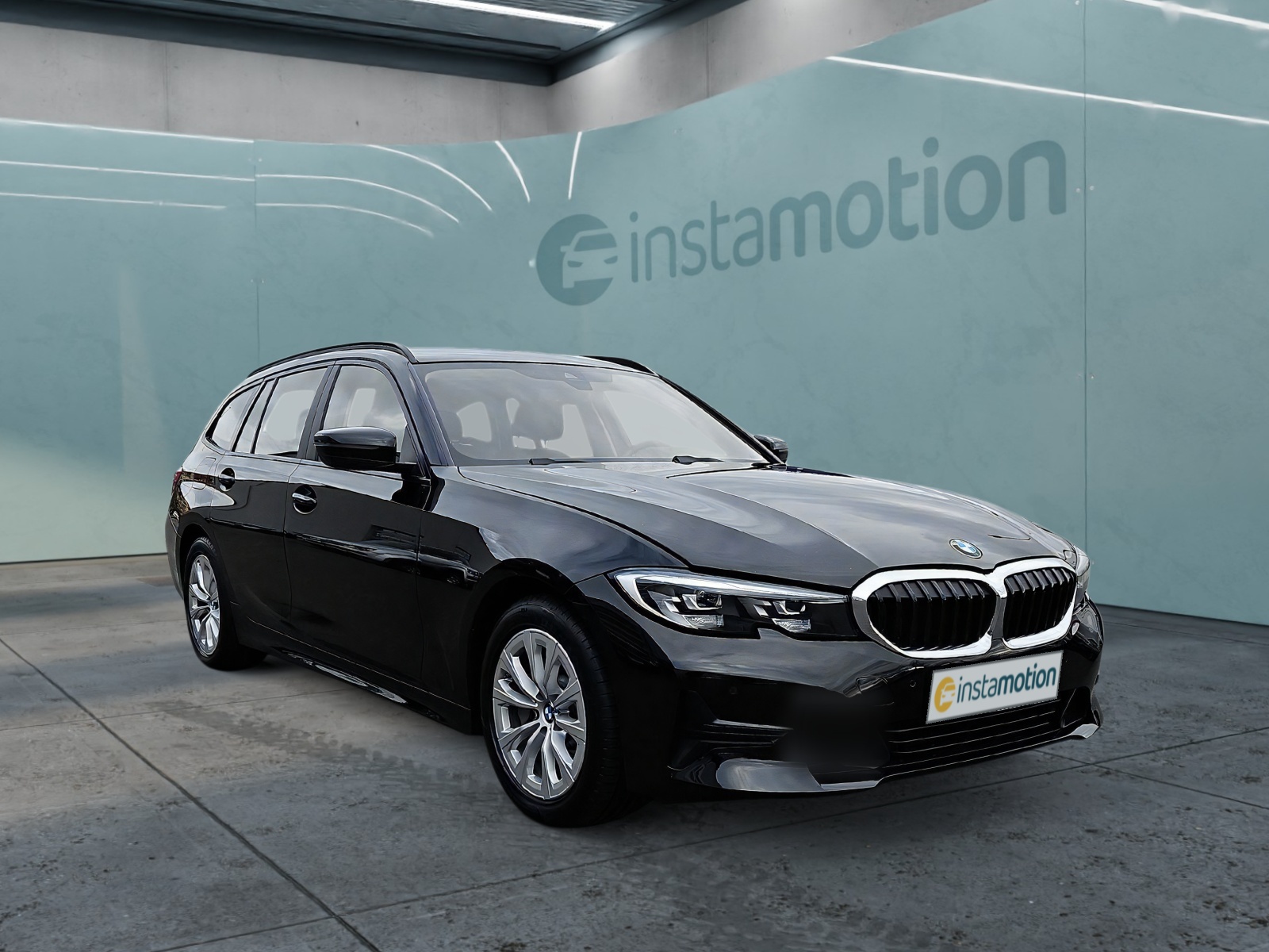330 e Touring Advantage AHK LEDER LIVE COCKPIT