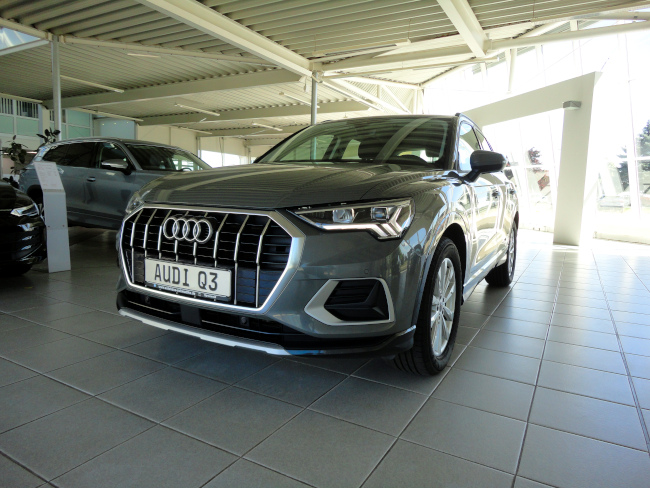 Q3 advanced 2.0l TDI s-tronic