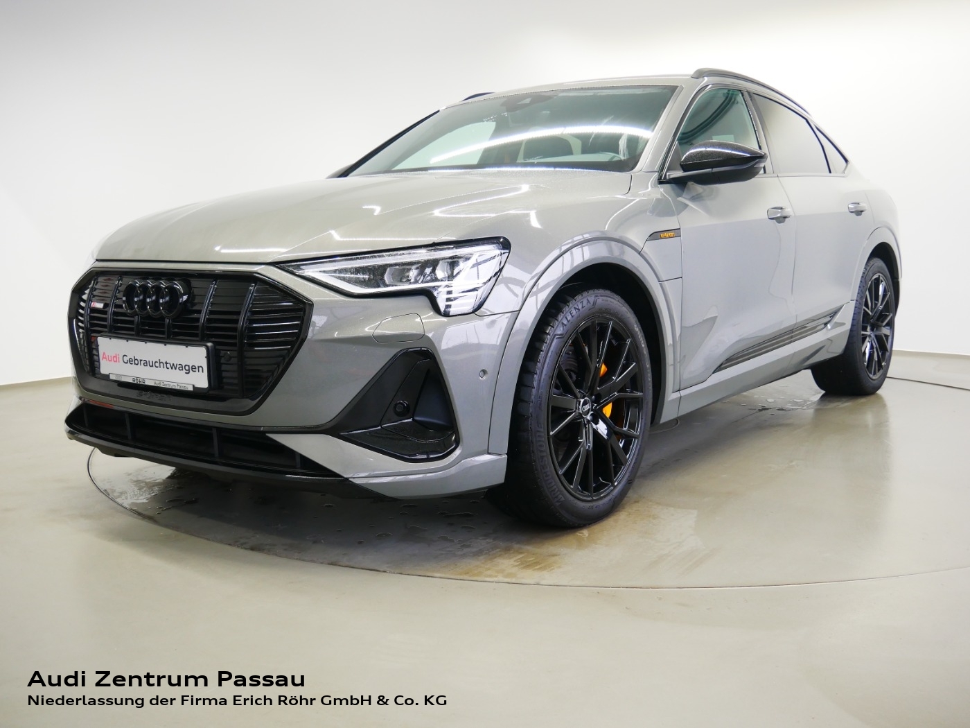 e-tron Sportback 55 quattro S line black MATRIX AHK PANO