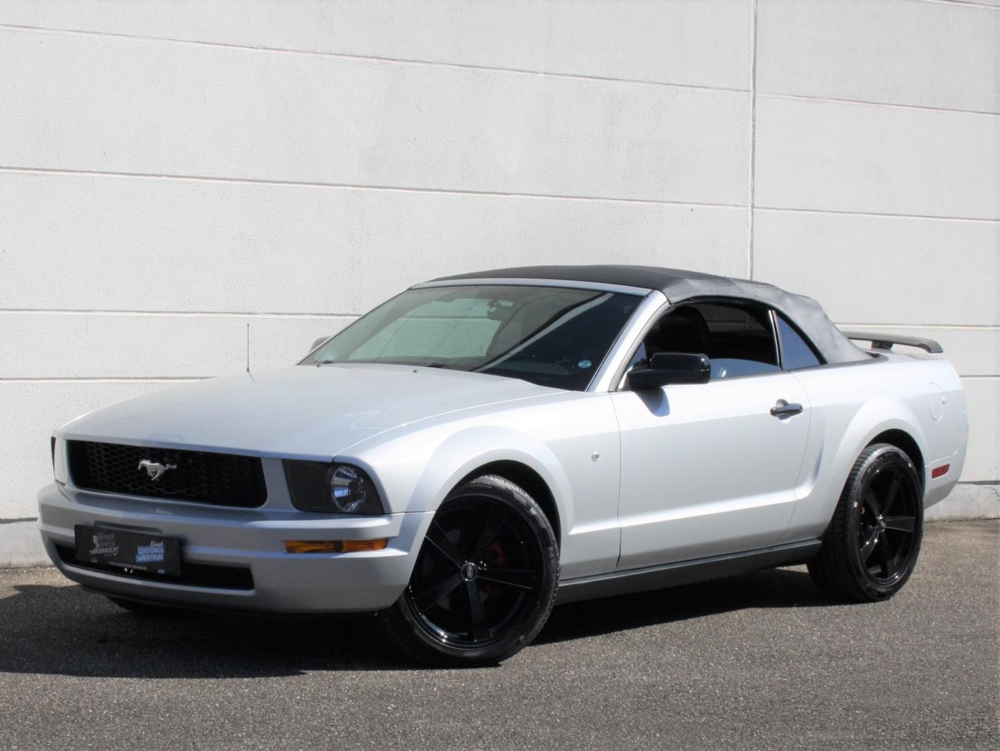 Ford Mustang Convertible V6 4.0 Automatik Leder