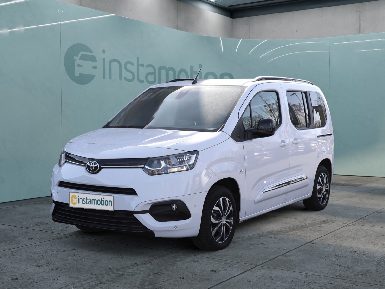 PROACE CITY Verso 1.2 L1 Team D NAVI SHZ Pano LM