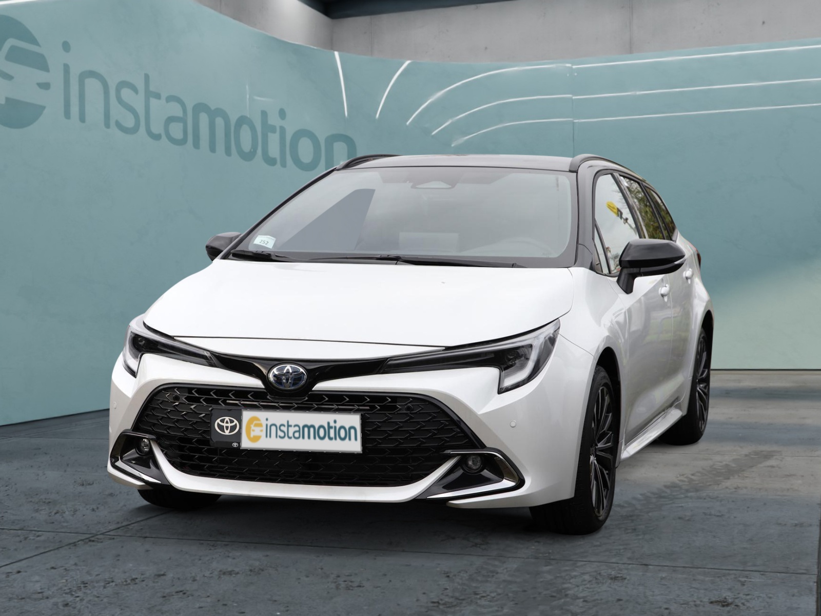 Corolla TS Black&White 1.8 Hybrid Kamera*Klima*L