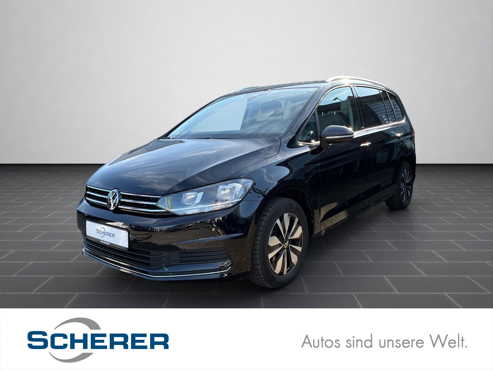 Touran 1.5 TSI DSG MOVE Navi, RFK, Light Assist, SHZ
