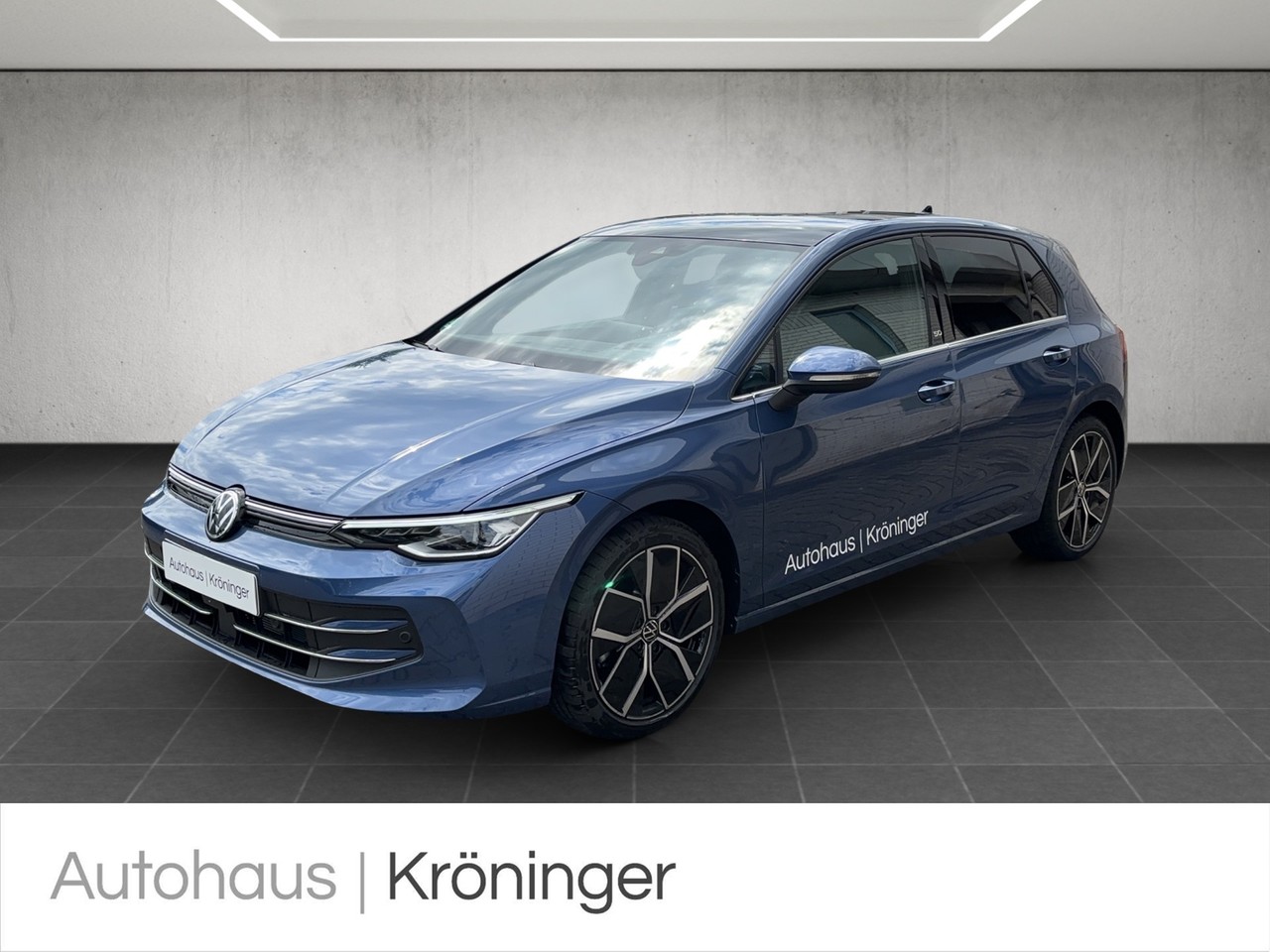 Golf VIII 1.5 eTSI DSG Style AHK DCC HUD Pano