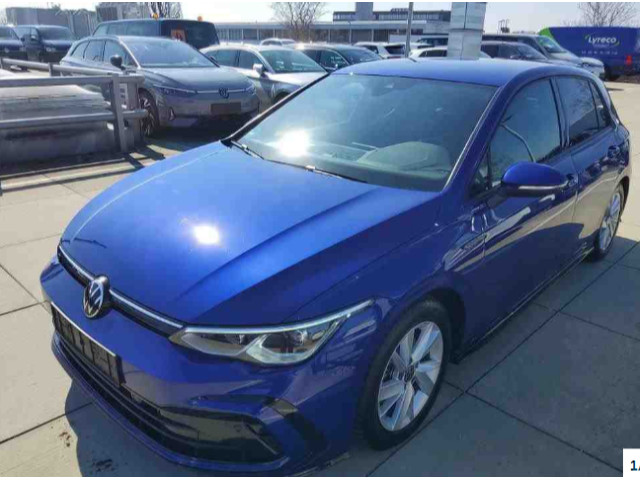 Volkswagen Golf 1.5 VIII eTSI R-Line Dig Travel App