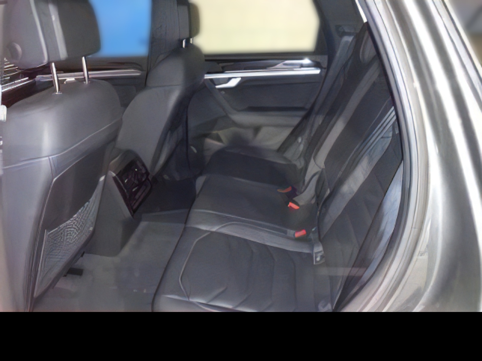 Volkswagen Touareg 3.0 TDI 2x R-Line 19