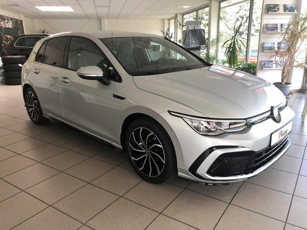 Golf VIII 1.5 eTSI DSG R-Line