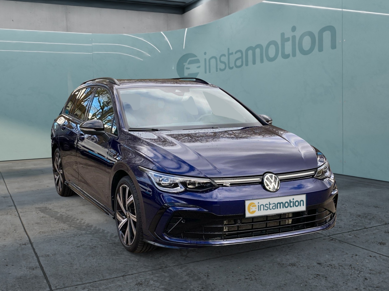 Golf VIII Variant 1.5 eTSI R-Line DSG Navi LED AHK Kamera ACC