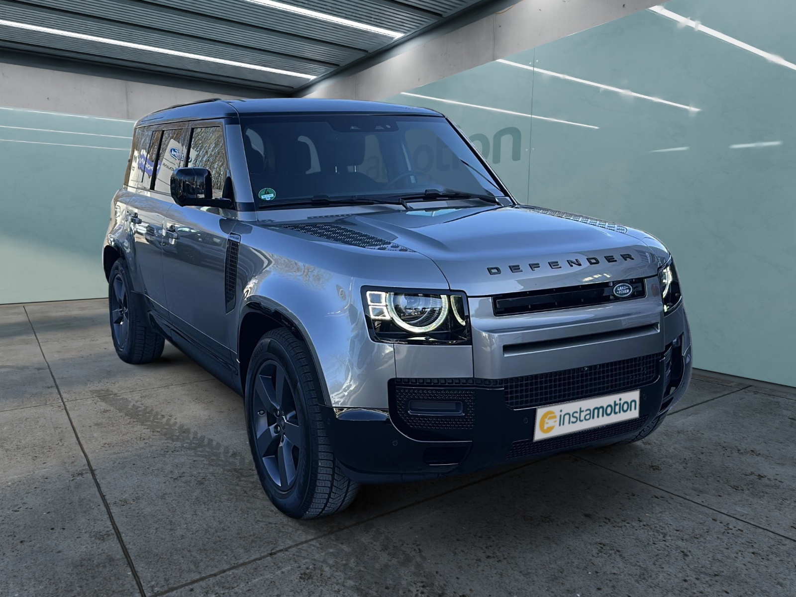 Land Rover Defender 110 X-Dynamic SE
