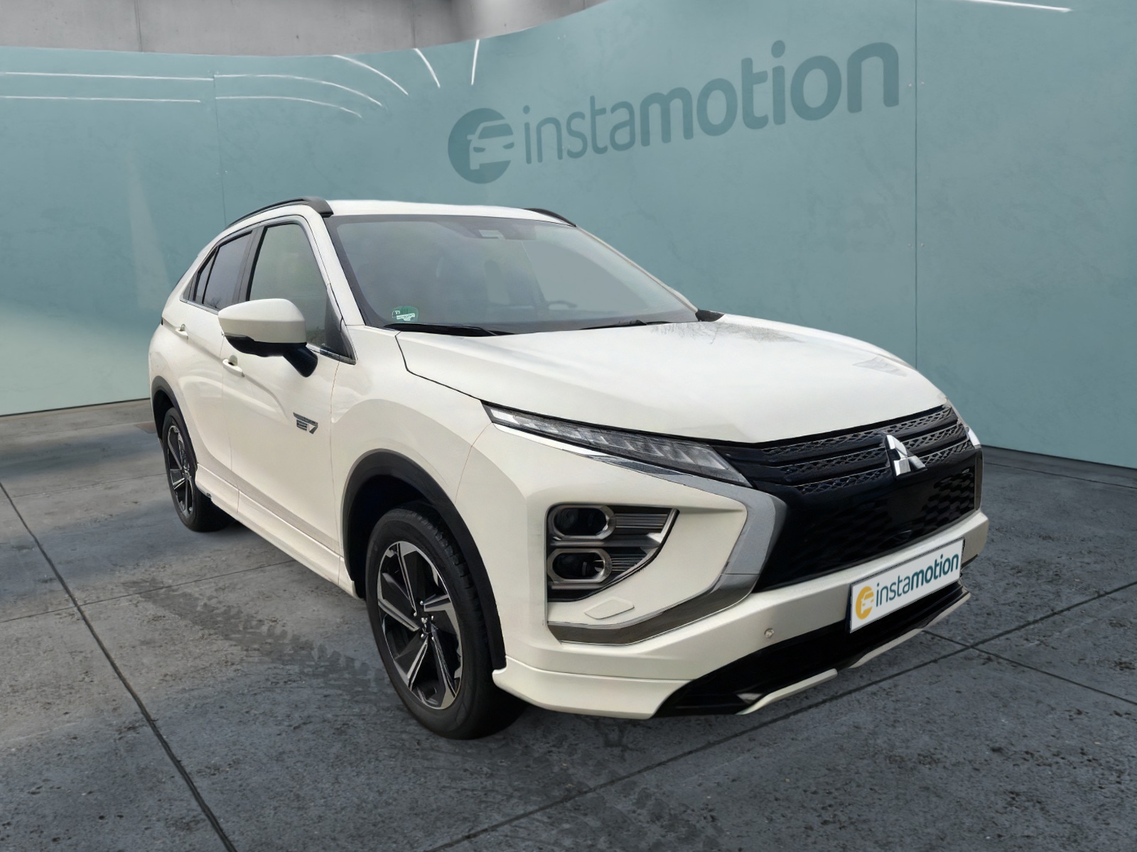 Eclipse Cross Plus Select Black Hybrid 4WD 2.4 MIVEC PHEV Sport Pedalerie