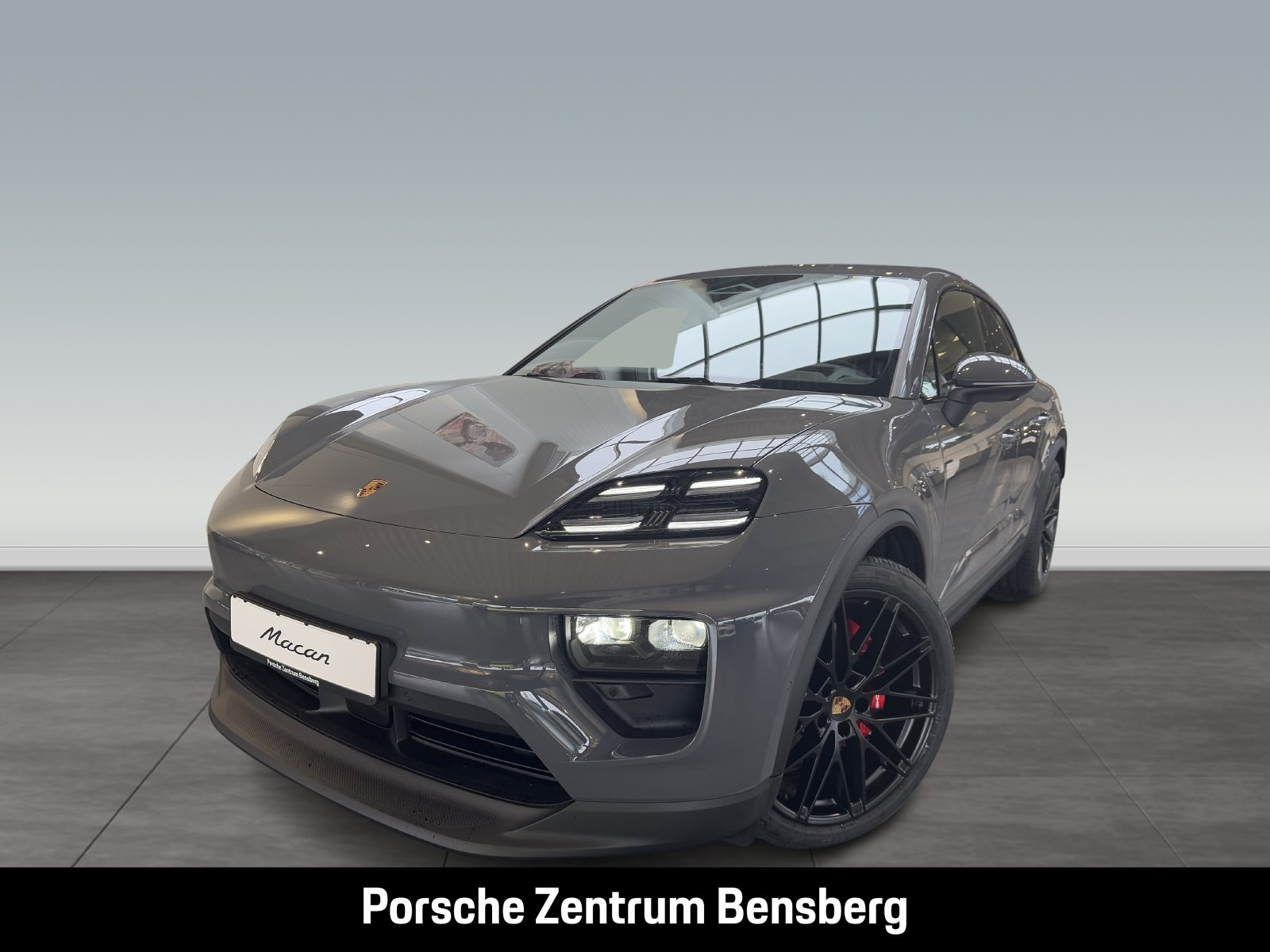 Porsche Macan 4S Electric