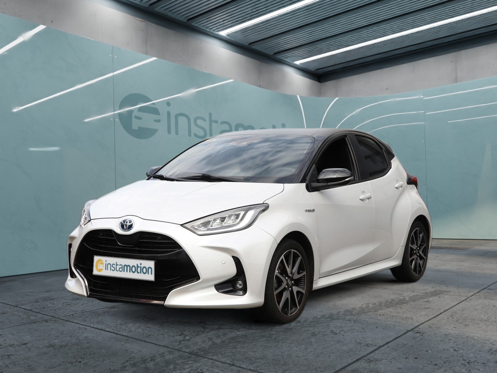 Yaris Hybrid Style NAVI SHZ PDC KLIMA LM BT